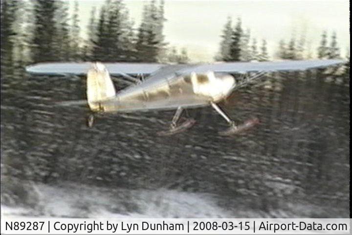 N89287, 1946 Cessna 140 C/N 8313, Taking off on Skis