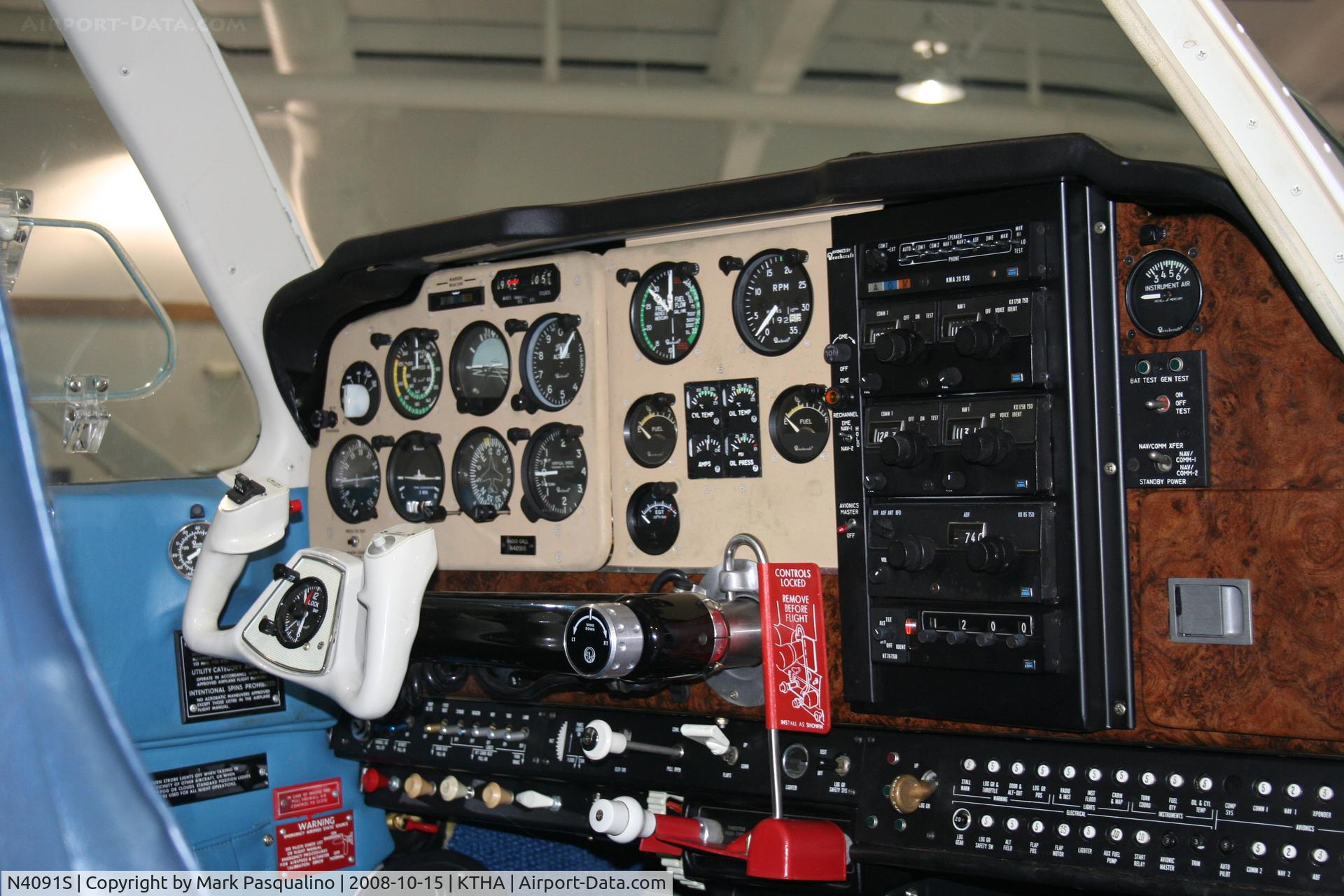 N4091S, 1975 Beech F33A Bonanza C/N CE-556, Beech F33A