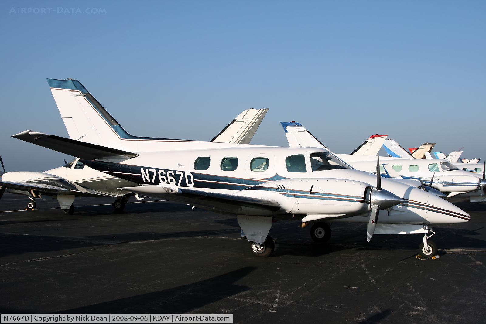 N7667D, 1971 Beech A60 C/N P-170, /