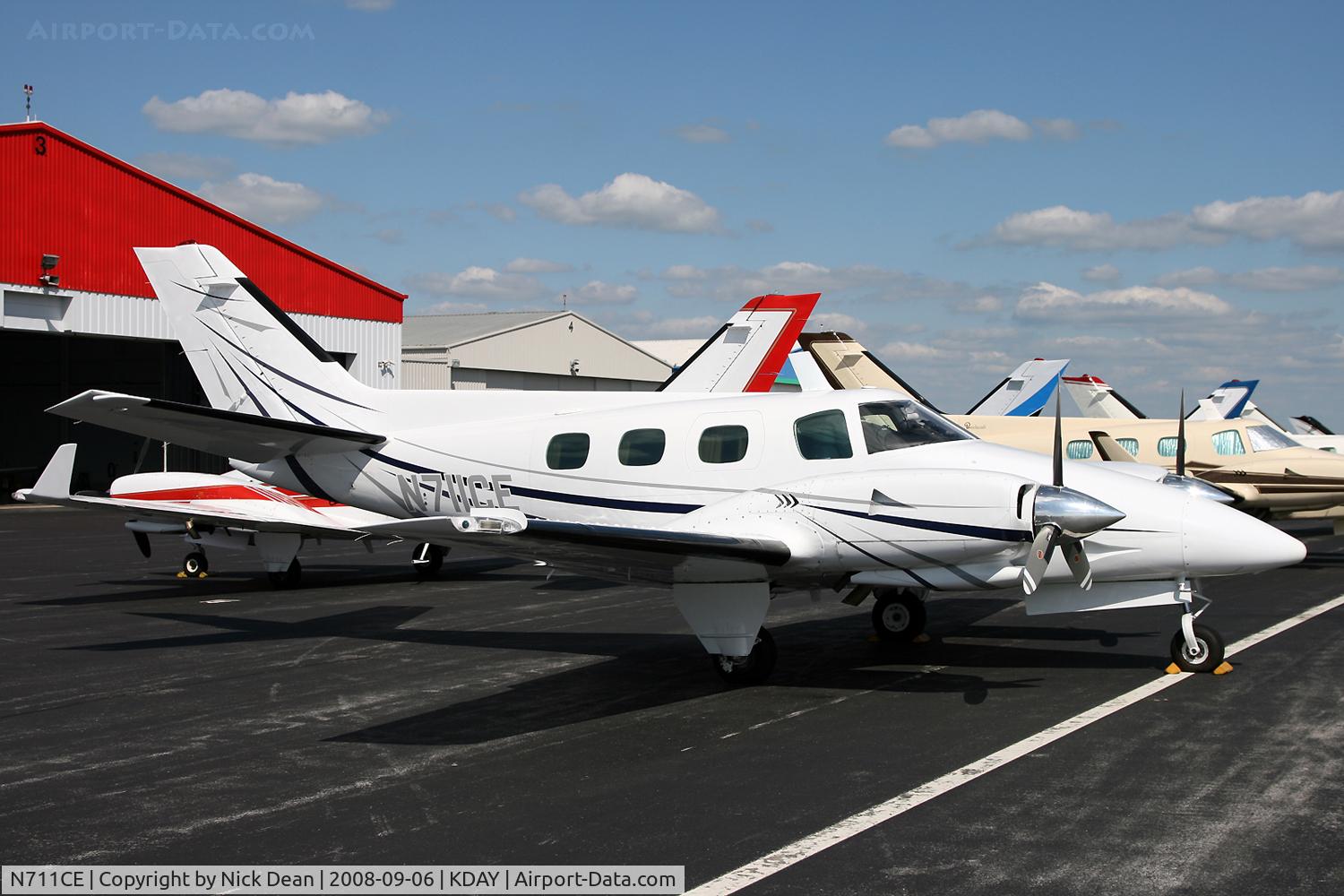 N711CE, 1977 Beech B-60 Duke C/N P-437, /
