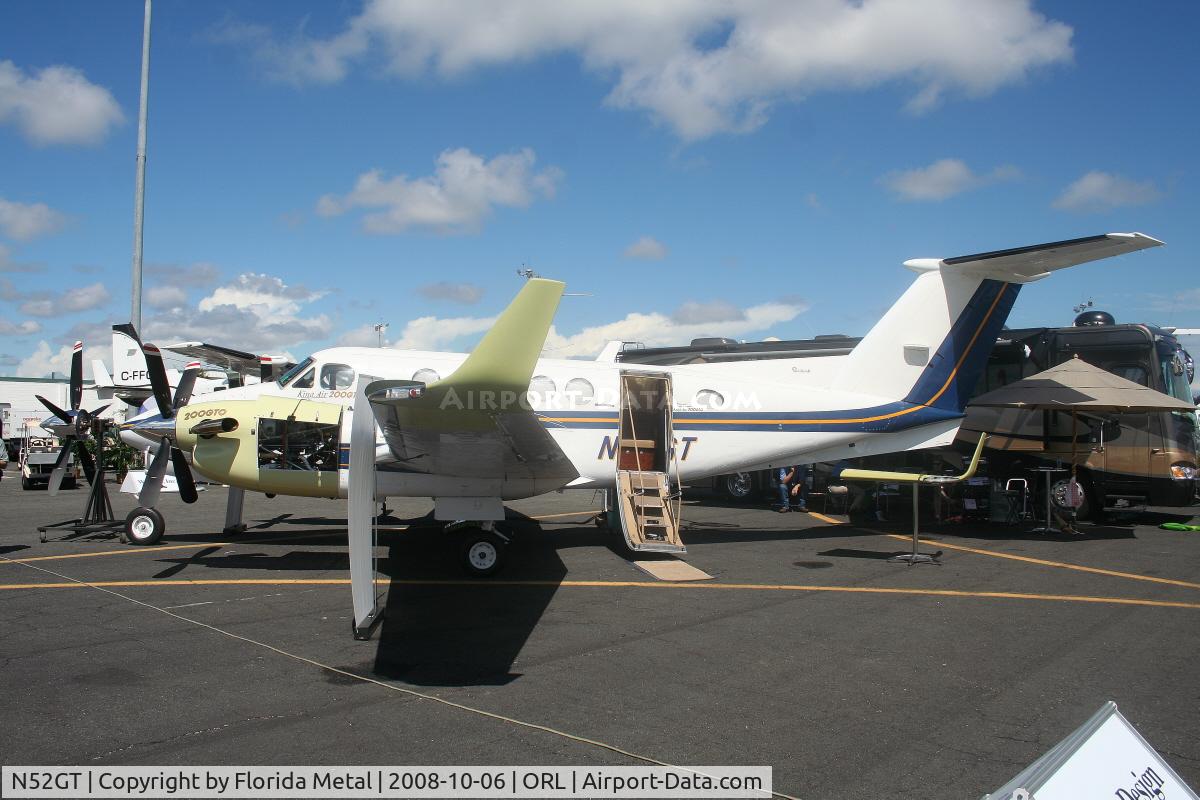 N52GT, 1986 Beech B200 King Air C/N BB-1251, Beech 200 Super King Air at NBAA