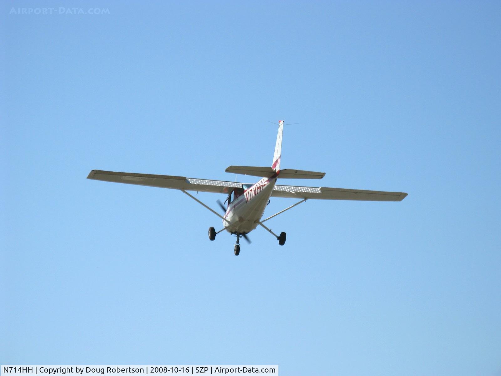 N714HH, 1977 Cessna 150M C/N 15079185, 1977 Cessna 150M, Continental O-200 100 Hp, another landing Rwy 22
