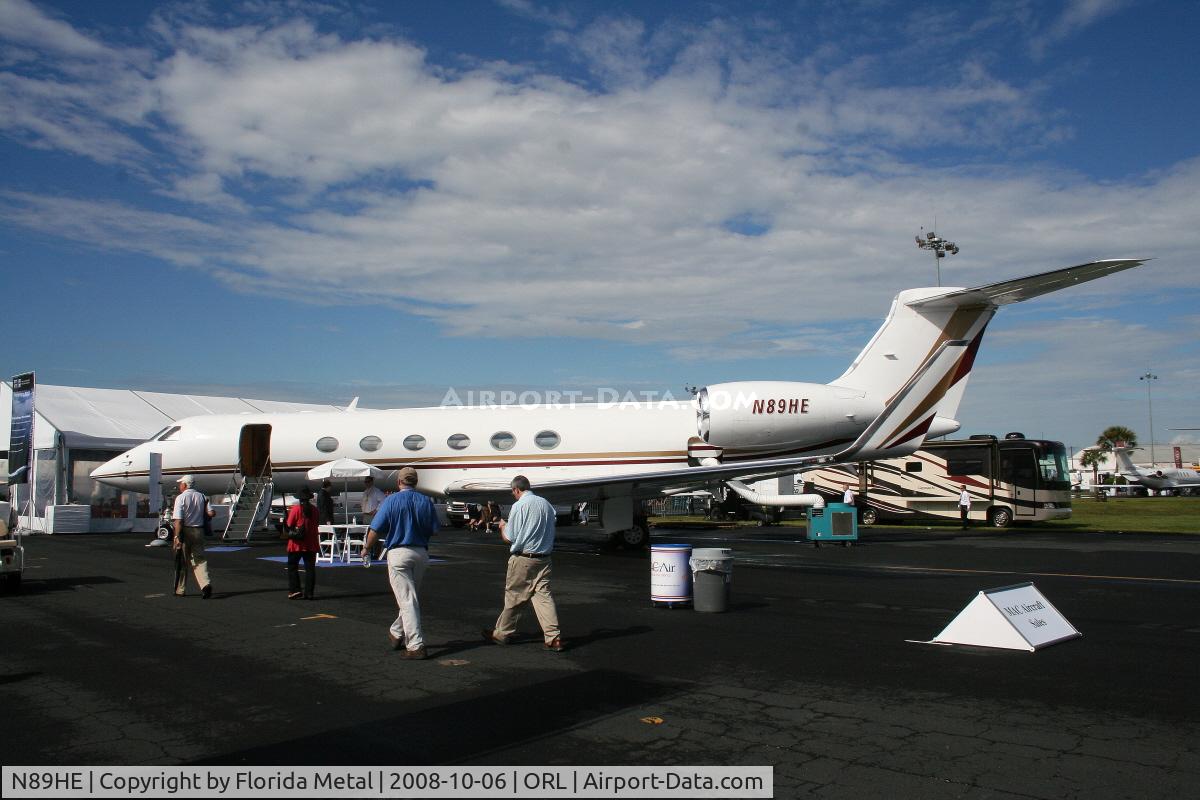 N89HE, 1999 Gulfstream Aerospace G-V C/N 568, Gulfstream V at NBAA
