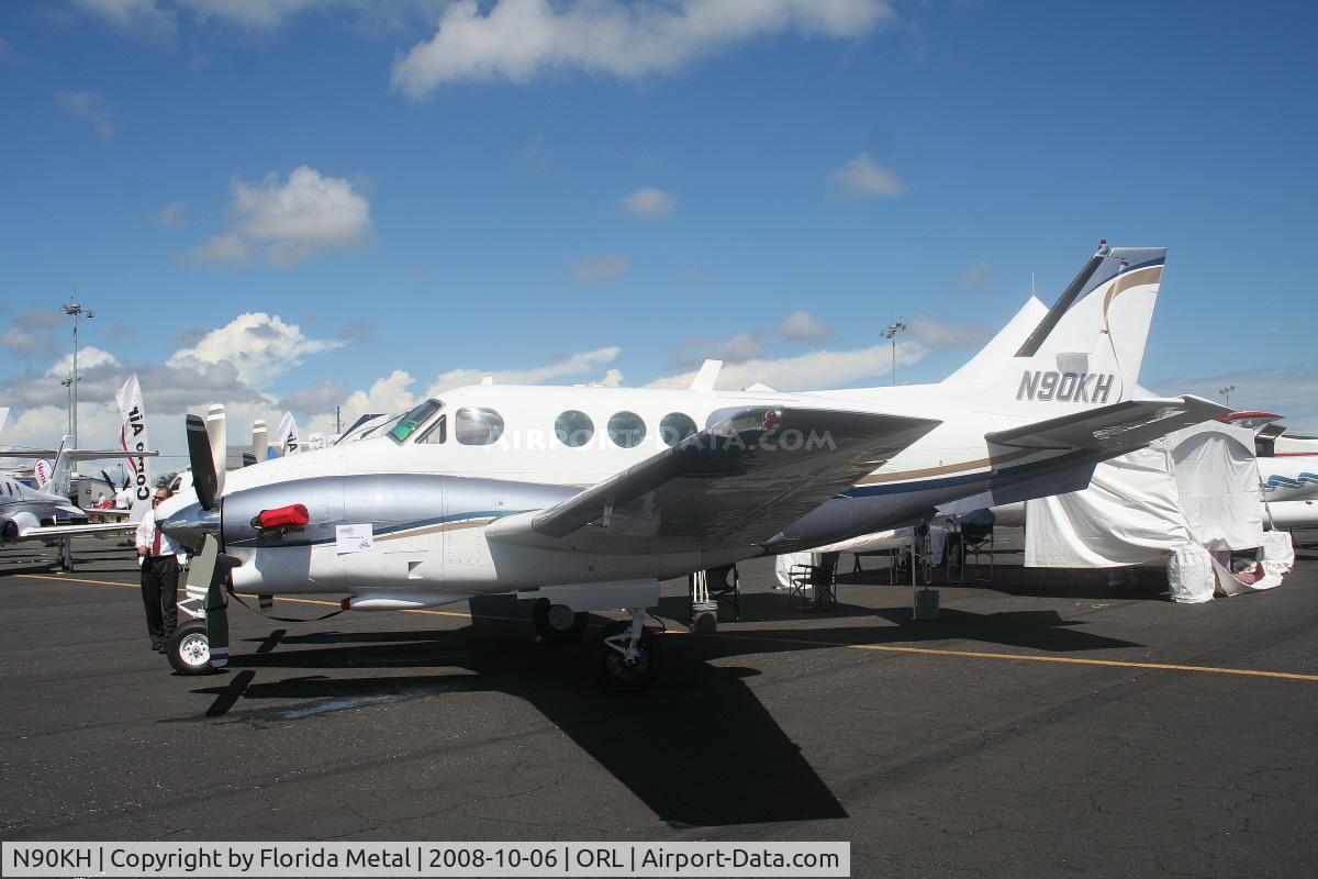 N90KH, 1971 Beech C90 King Air C/N LJ-542, Beech C90 at NBAA
