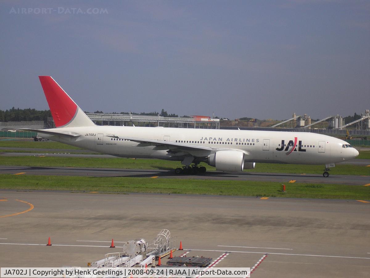 JA702J, 2002 Boeing 777-246/ER C/N 32890, JAL , Narita