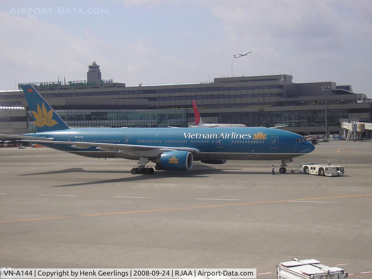 VN-A144, Boeing 777-2K6/ER C/N 33503, Vietnam Airlines , Narita