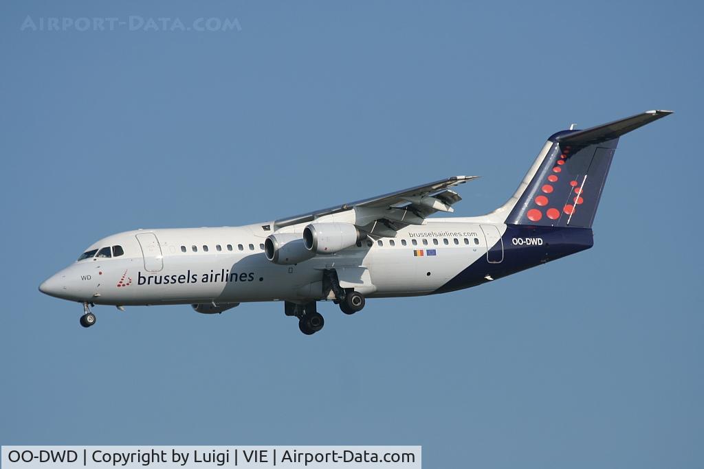 OO-DWD, 1998 British Aerospace Avro 146-RJ100 C/N E3324, SN Brüssel