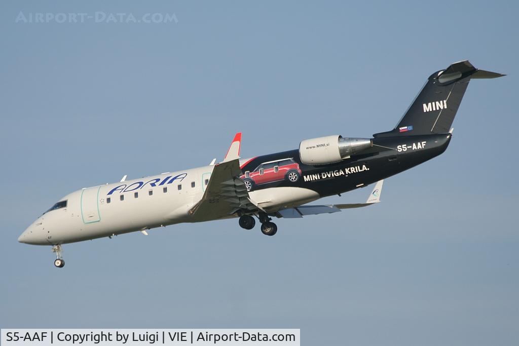 S5-AAF, 1998 Canadair CRJ-200LR (CL-600-2B19) C/N 7272, Adria
