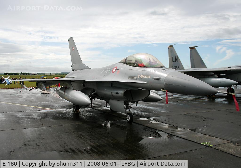 E-180, General Dynamics F-16A Fighting Falcon C/N 6F-7, Displayed during LFBG Airshow 2008