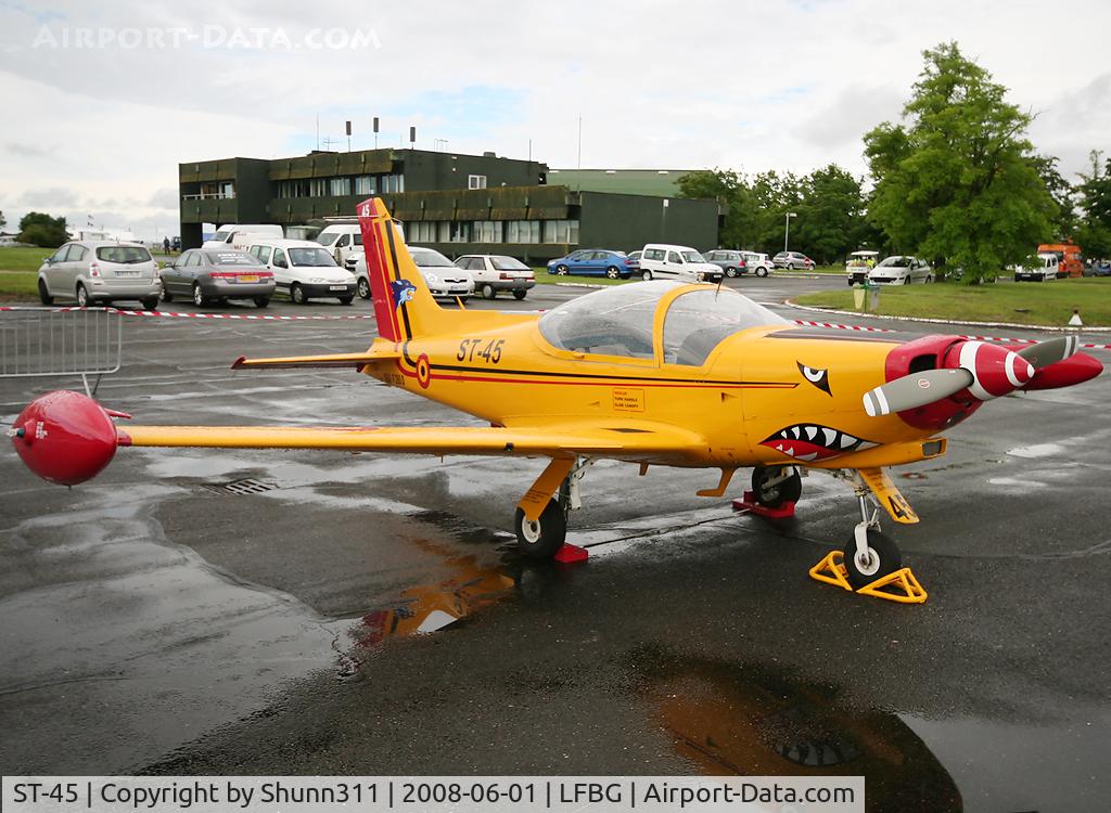 ST-45, 1992 SIAI-Marchetti SF-260D C/N 845, Displayed during LFBG Airshow 2008