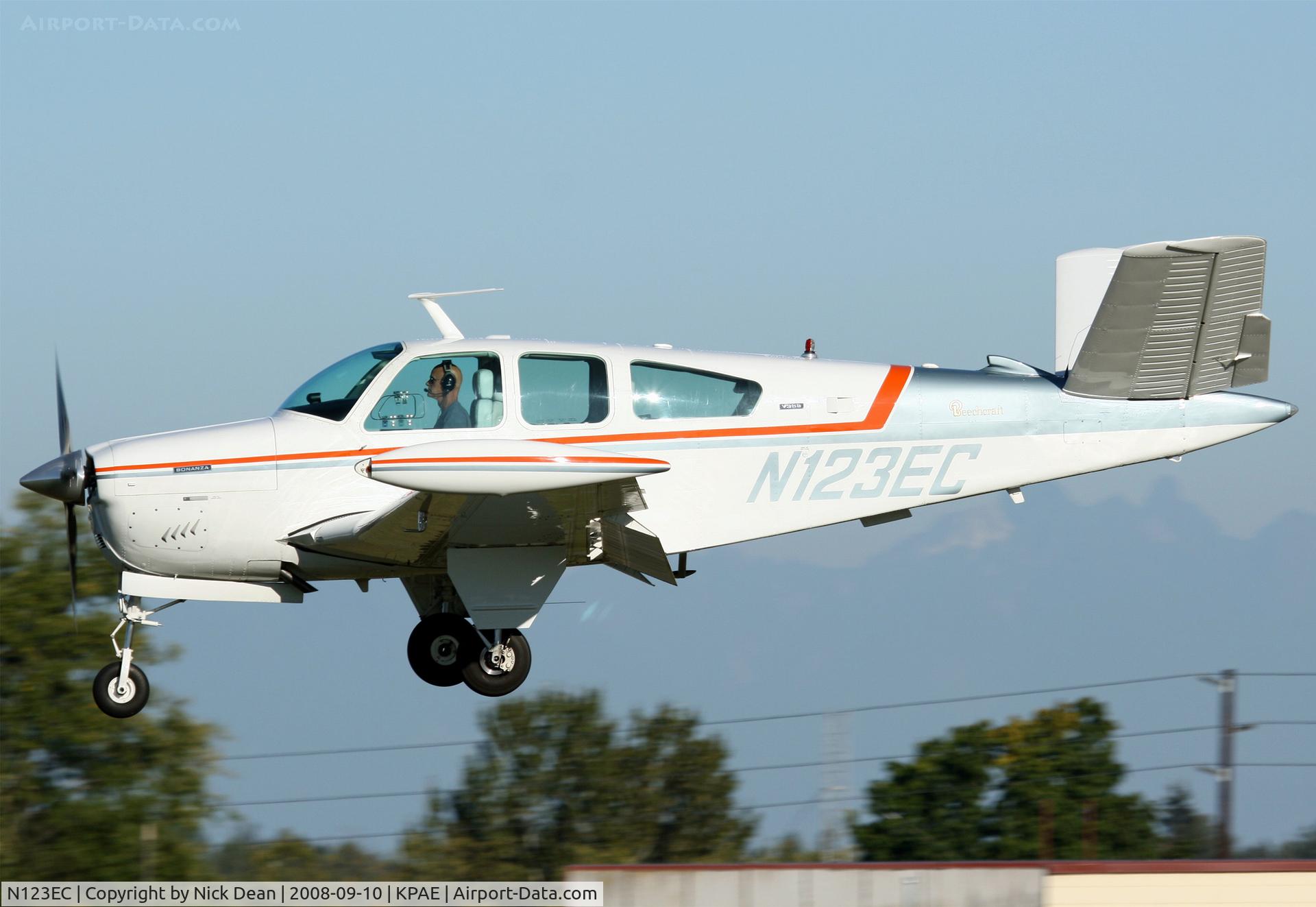 N123EC, 1972 Beech V35B Bonanza C/N D-9412, /