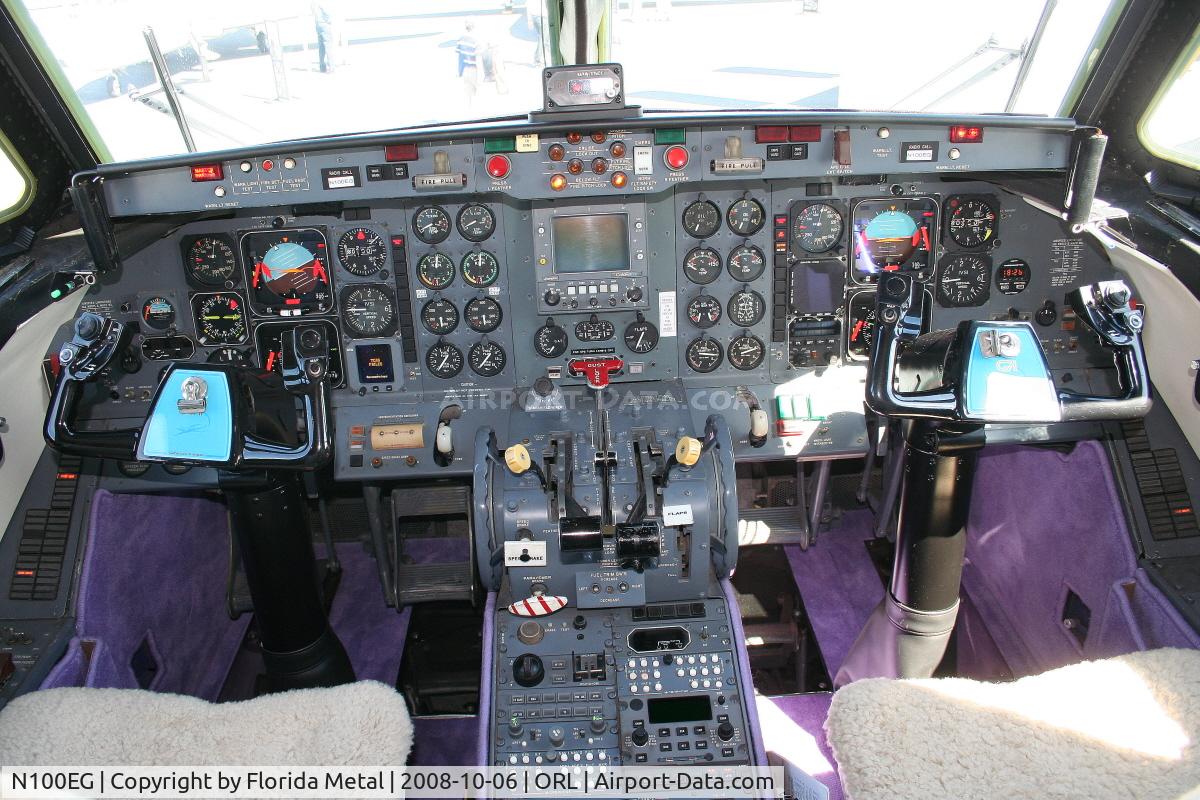 N100EG, 1969 Grumman G-159 Gulfstream 1 C/N 196, Cockpit of Gulfstream 1 at NBAA