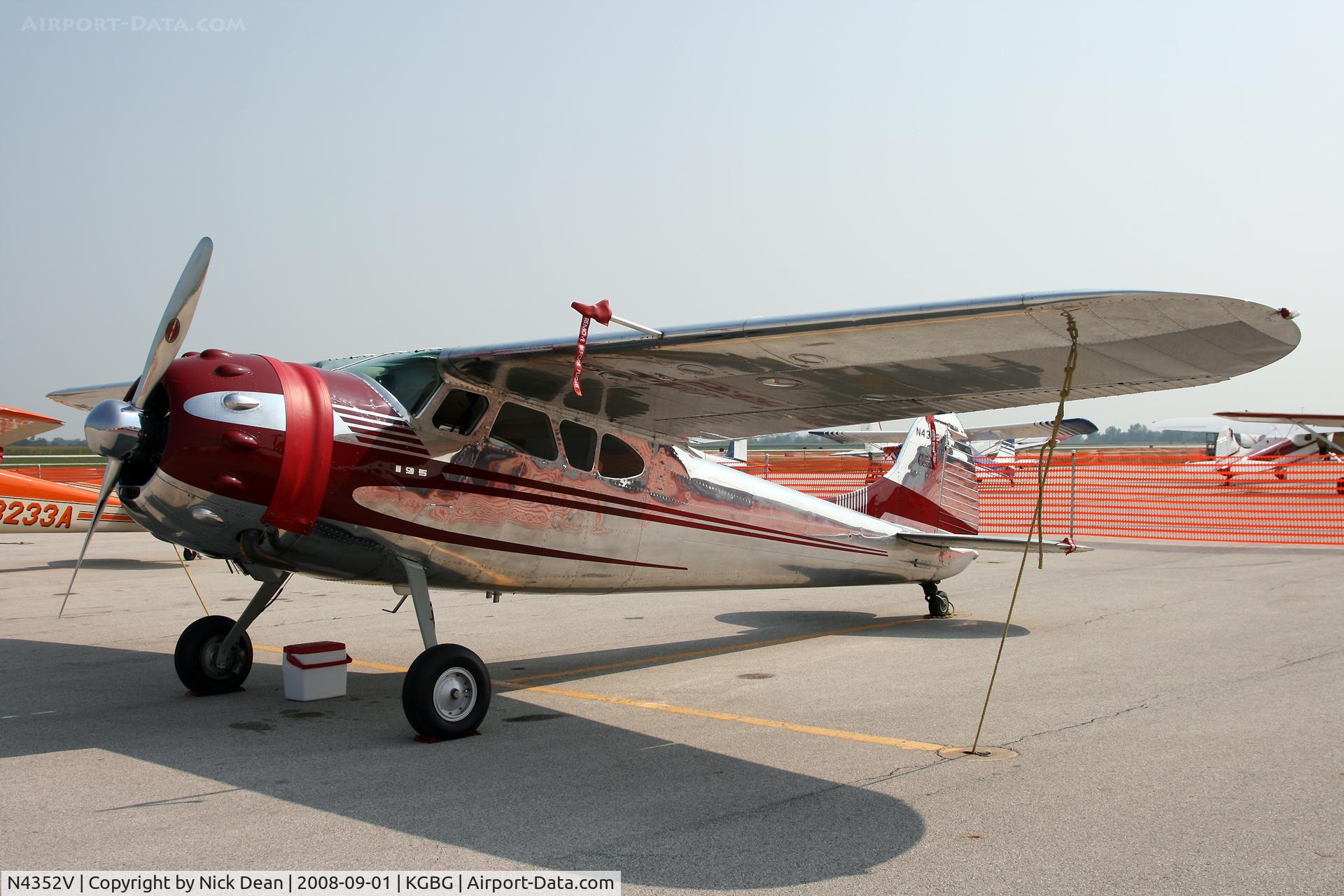 N4352V, 1948 Cessna 195 C/N 7261, /