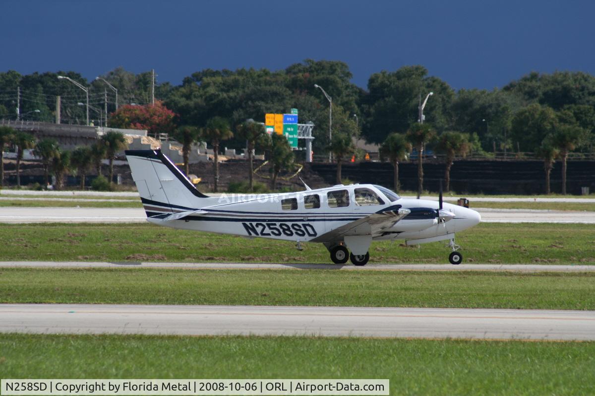 N258SD, Raytheon Aircraft Company G58 Baron C/N TH-2137, Beech G58 Baron