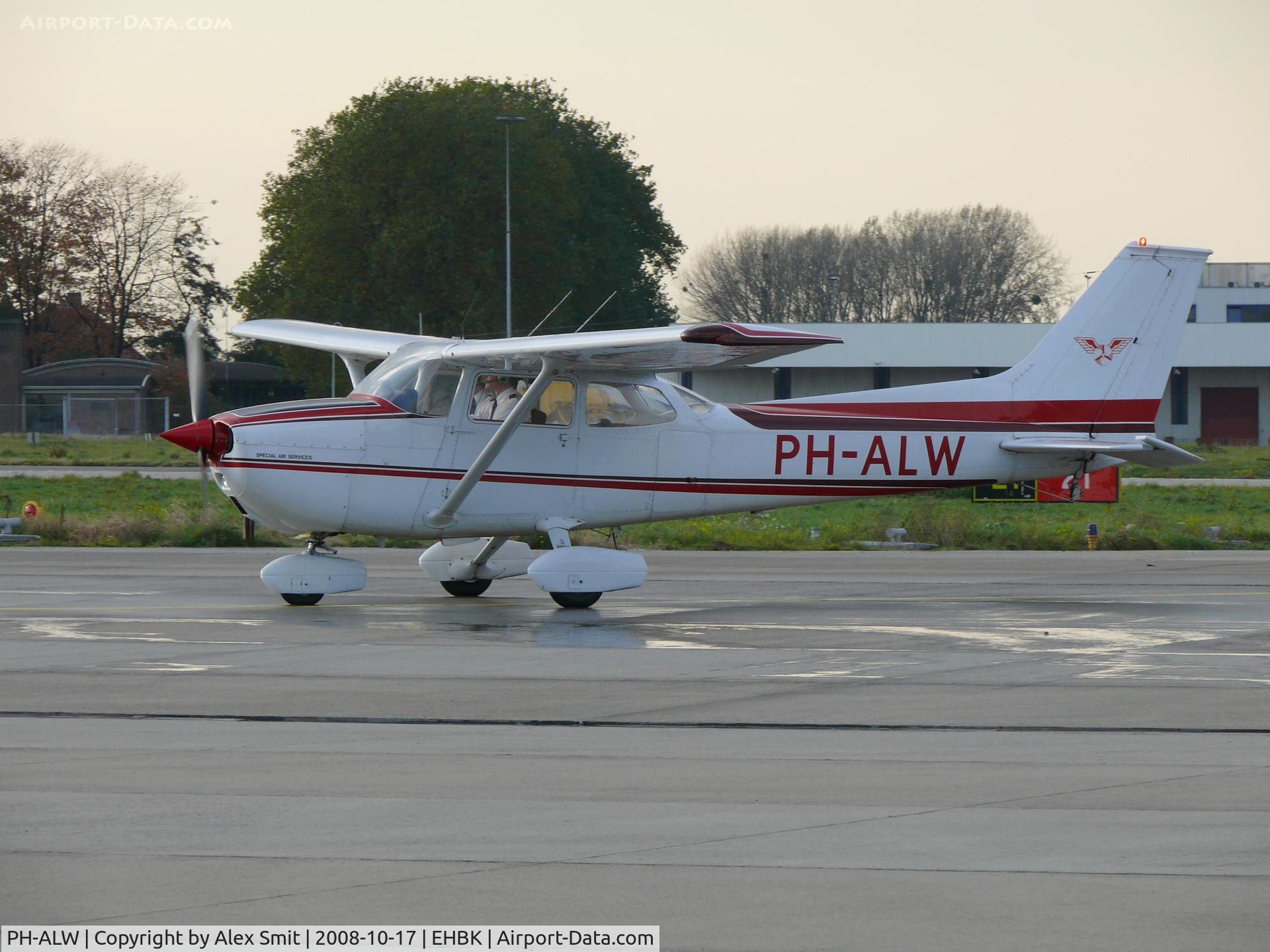 PH-ALW, Reims F172M ll Skyhawk C/N 1226, Cessna RF172M Skyhawk PH-ALW Special Air Services