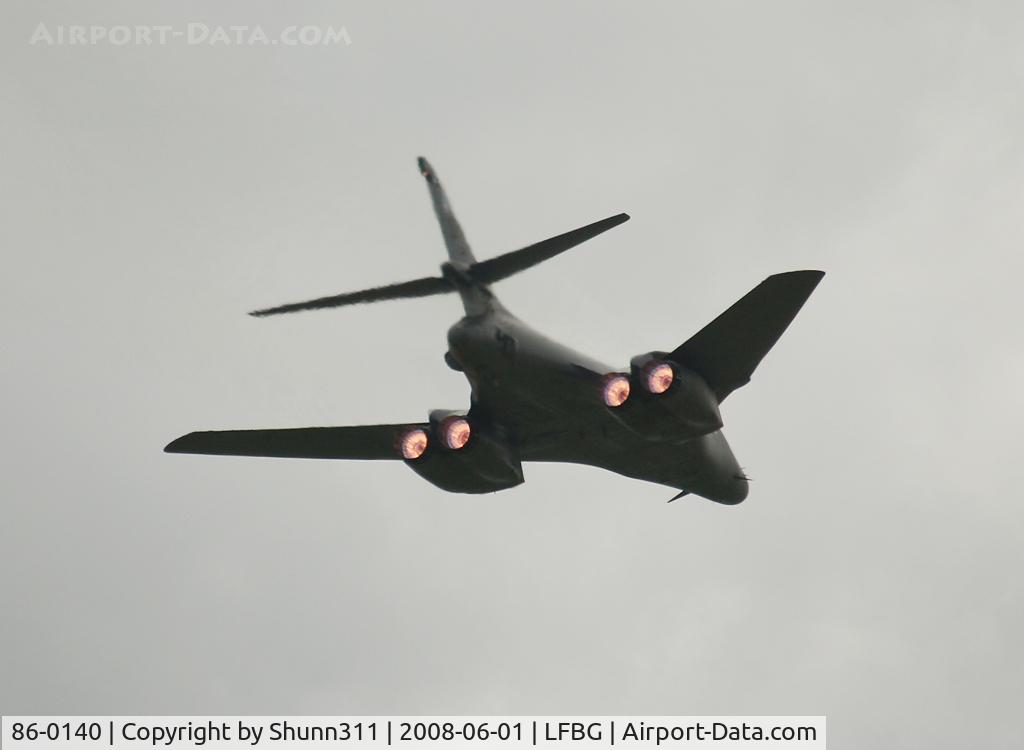 86-0140, 1986 Rockwell B-1B Lancer C/N 100, During first pass at LFBG Airshow 2008