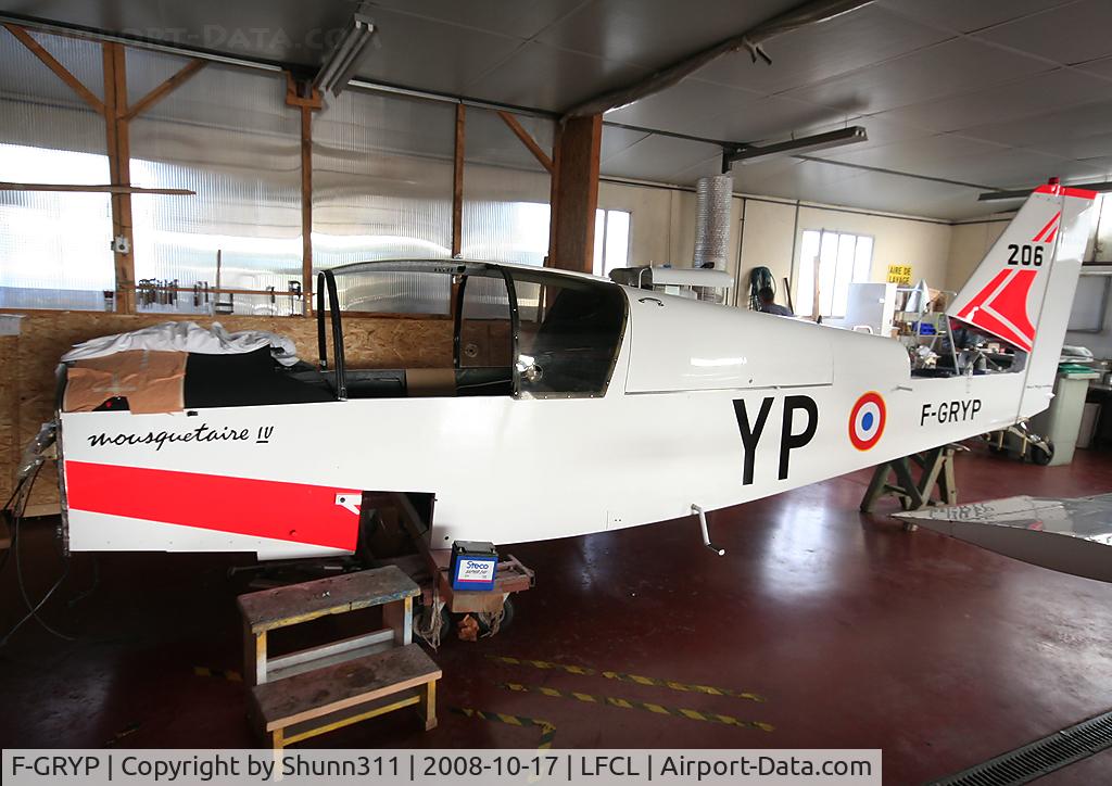 F-GRYP, SAN Jodel D-140E Mousquetaire IV C/N 206, New enter in the french registration with this old French Air Force 'Mousquetaire' into restoration... Thanks to 'Aeraudit' crew member for this pic ;-)
