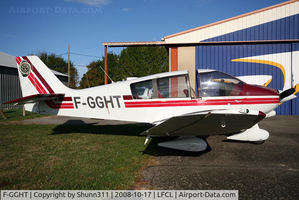 F-GGHT, Robin DR-400-180 Regent C/N 1846, Stand in front of the Airclub's hangar...