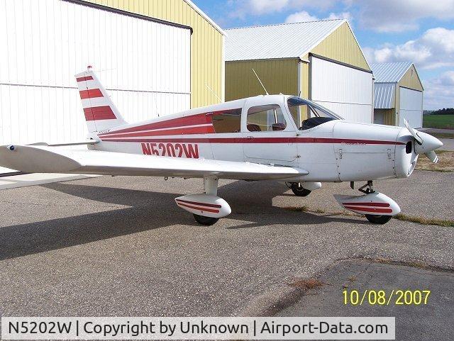 N5202W, 1961 Piper PA-28 C/N 28-237, Piper Cherokee N5202W