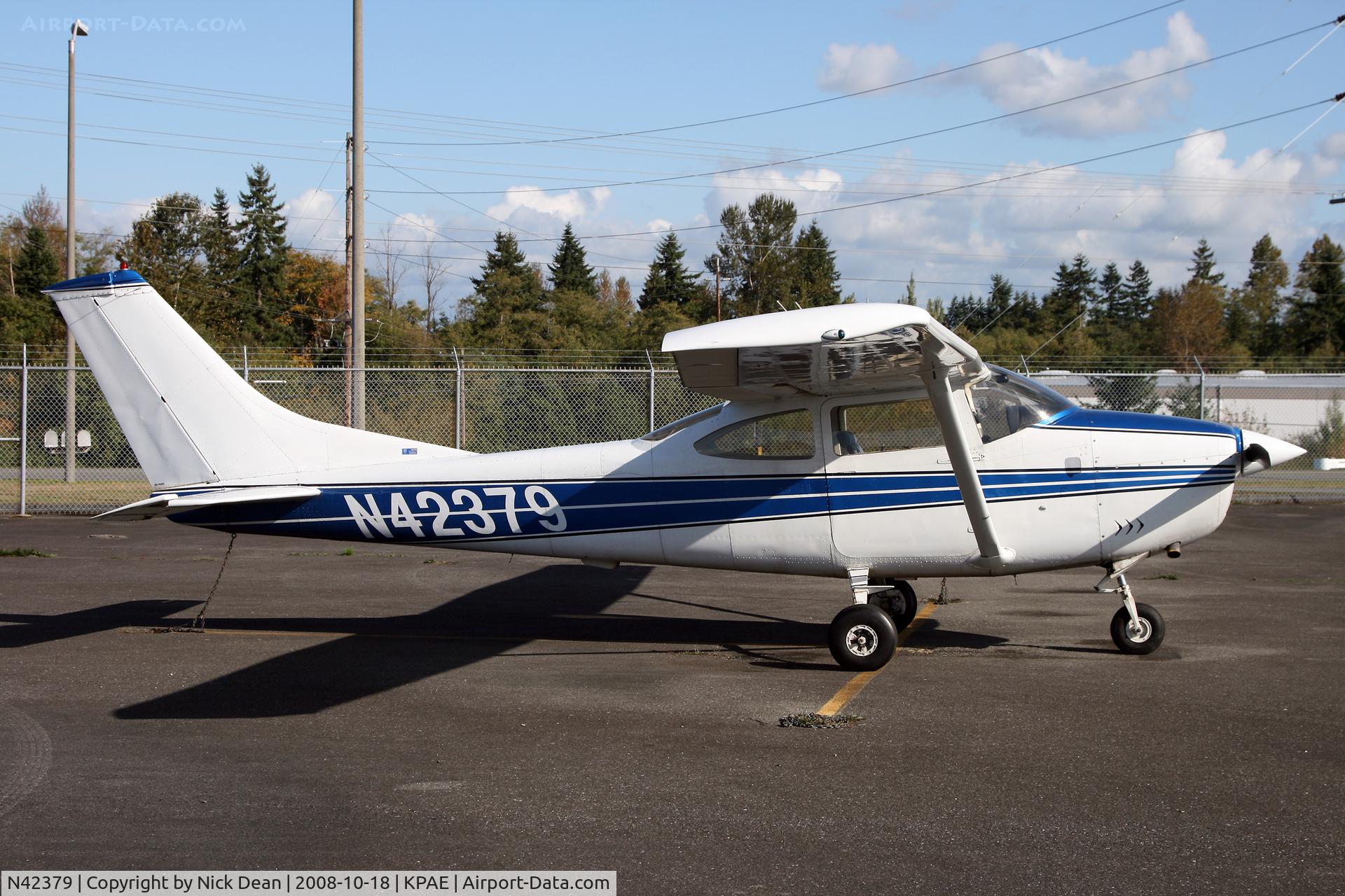 N42379, 1968 Cessna 182L Skylane C/N 18258996, KPAE