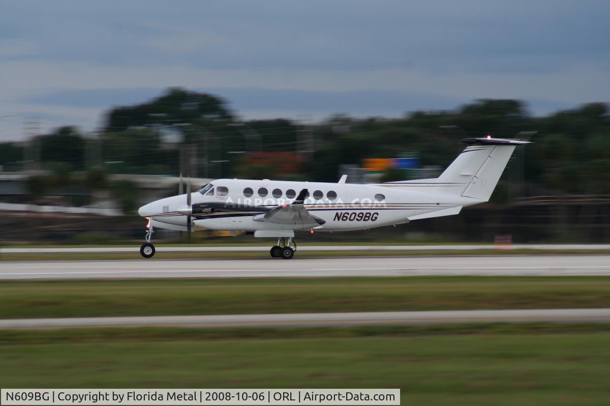N609BG, Raytheon Aircraft Company B300 C/N FL-468, Beech 350 Super King Air