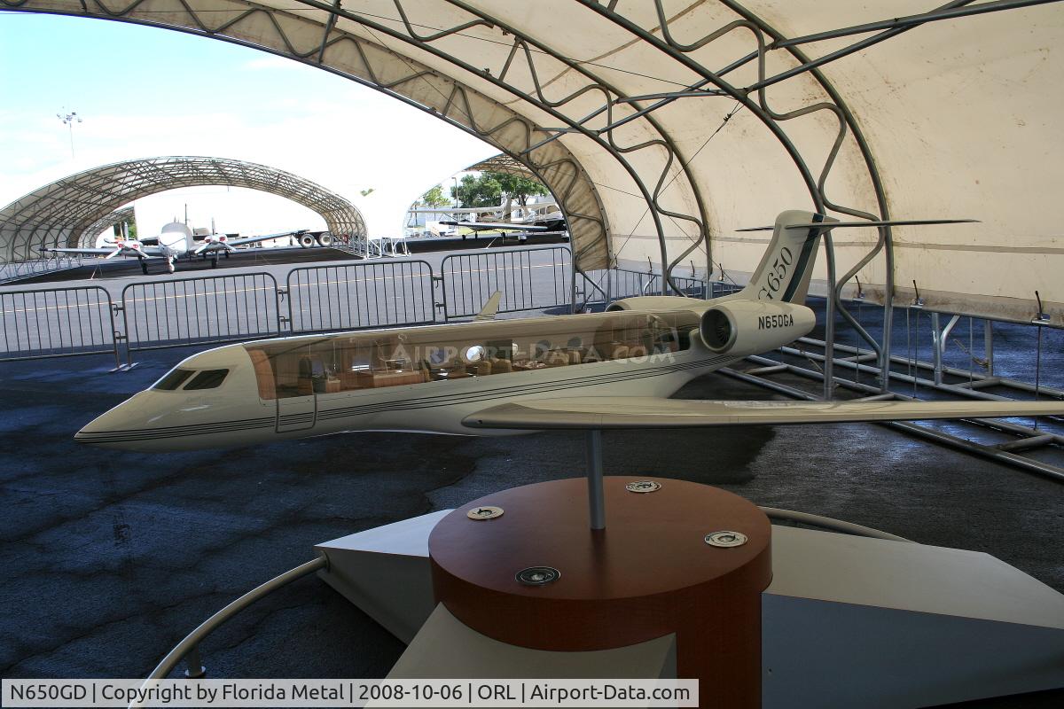 N650GD, 2010 Gulfstream Aerospace G650 (G-VI) C/N 6004, Gulfstream G650 model at NBAA