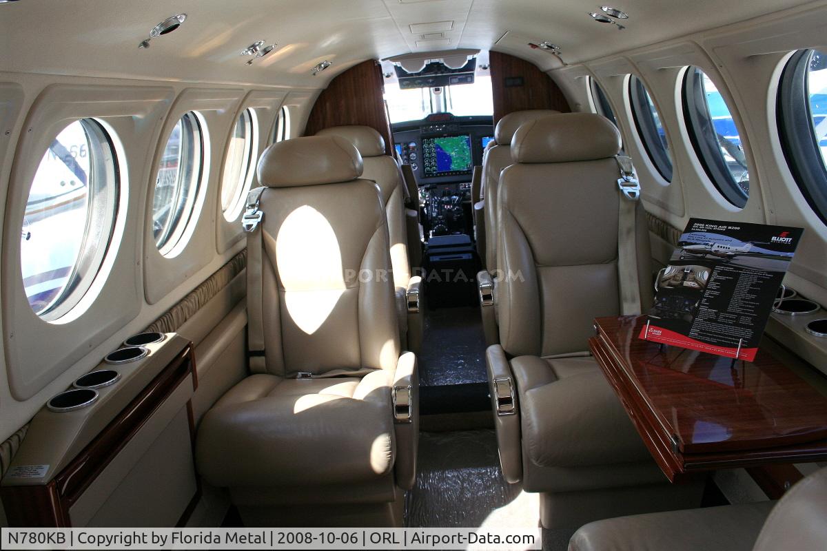 N780KB, 2006 Raytheon B200 King Air C/N BB-1924, Beech 200 Super King Air at NBAA