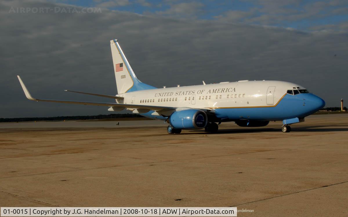 01-0015, 2001 Boeing C-40B (737-7FD BBJ) C/N 32916, C-40B at NAF Washington