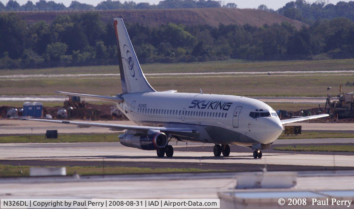 N326DL, 1984 Boeing 737-232 C/N 23098, Making her way to the terminal