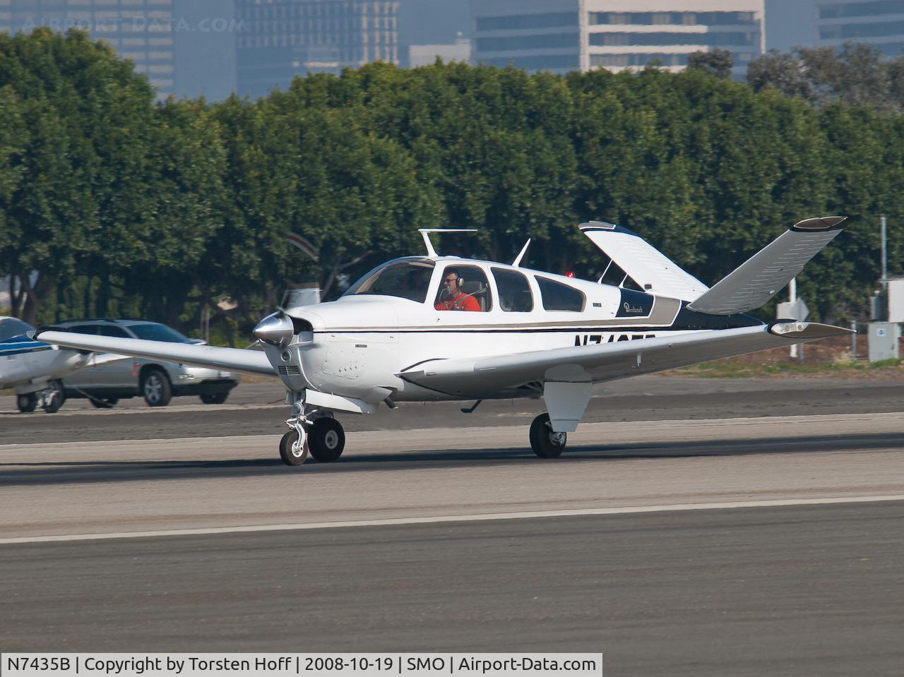 N7435B, 1974 Beech V35B Bonanza C/N D-9593, N7435B departing from RWY 21