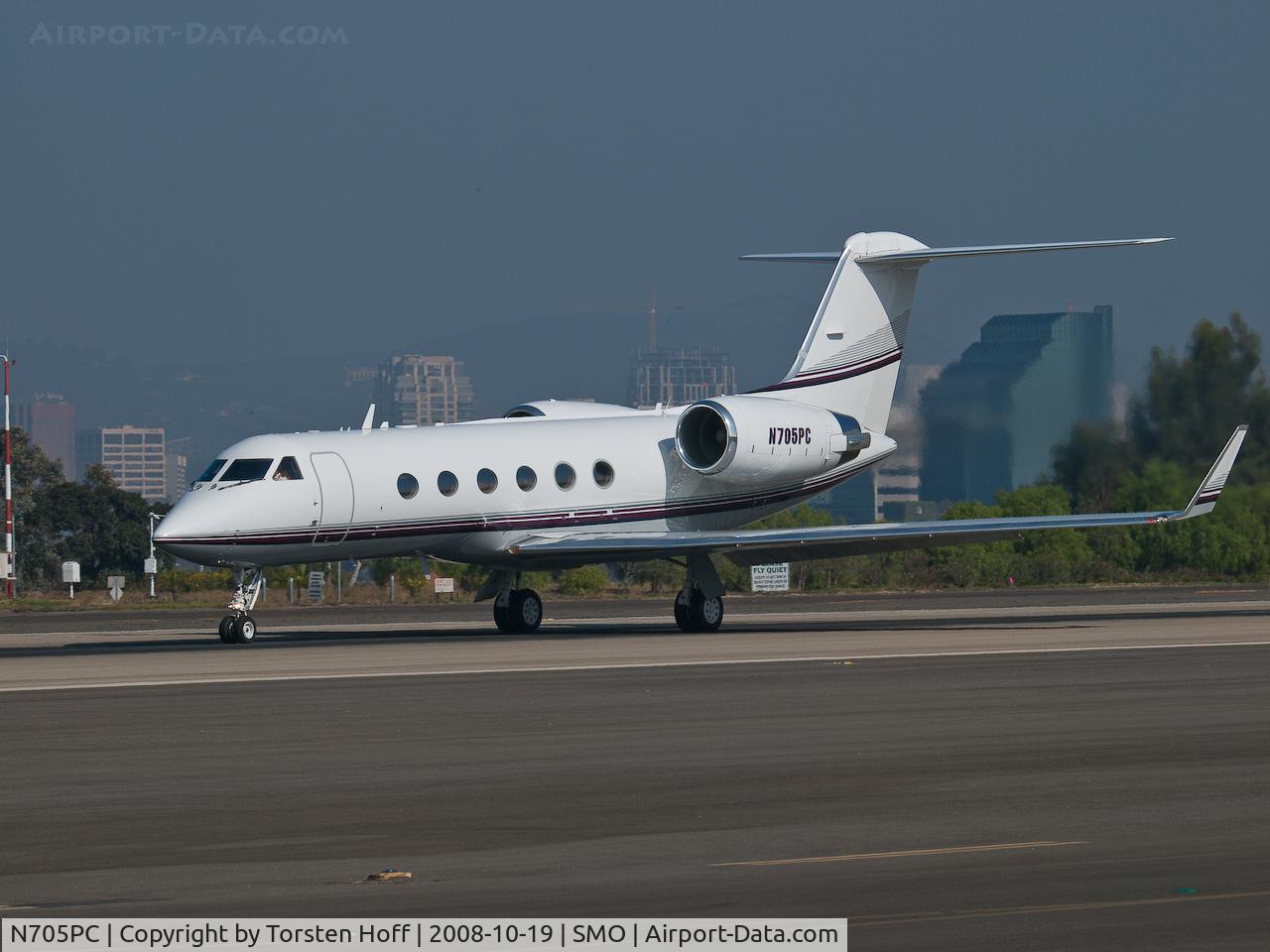 N705PC, 1994 Gulfstream Aerospace G-IV C/N 1240, N705PC departing from RWY 21