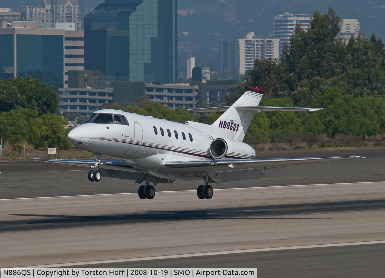 N886QS, 2000 Raytheon Hawker 800XP C/N 258486, N886QS arriving on RWY 21