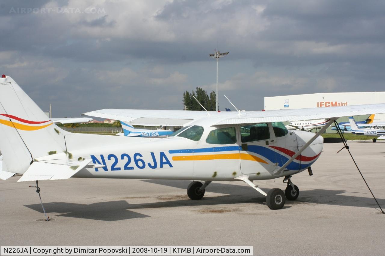 N226JA, 1976 Cessna 172M C/N 17266688, /