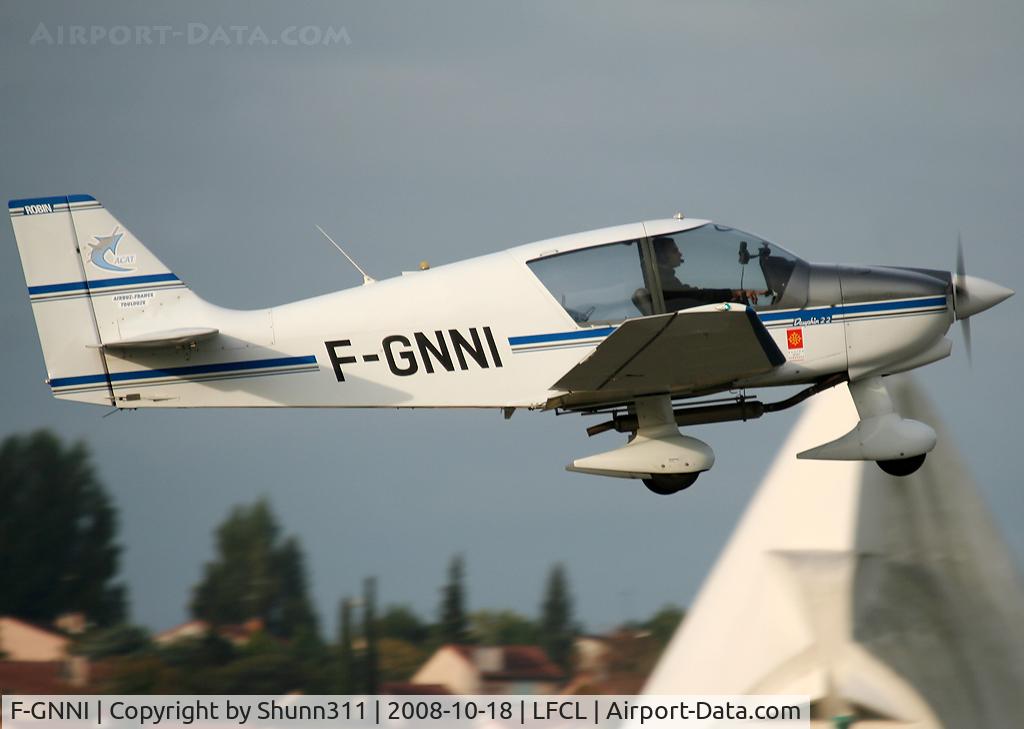 F-GNNI, Robin DR-400-120 Dauphin 2+2 C/N 2252, Take off rwy 34