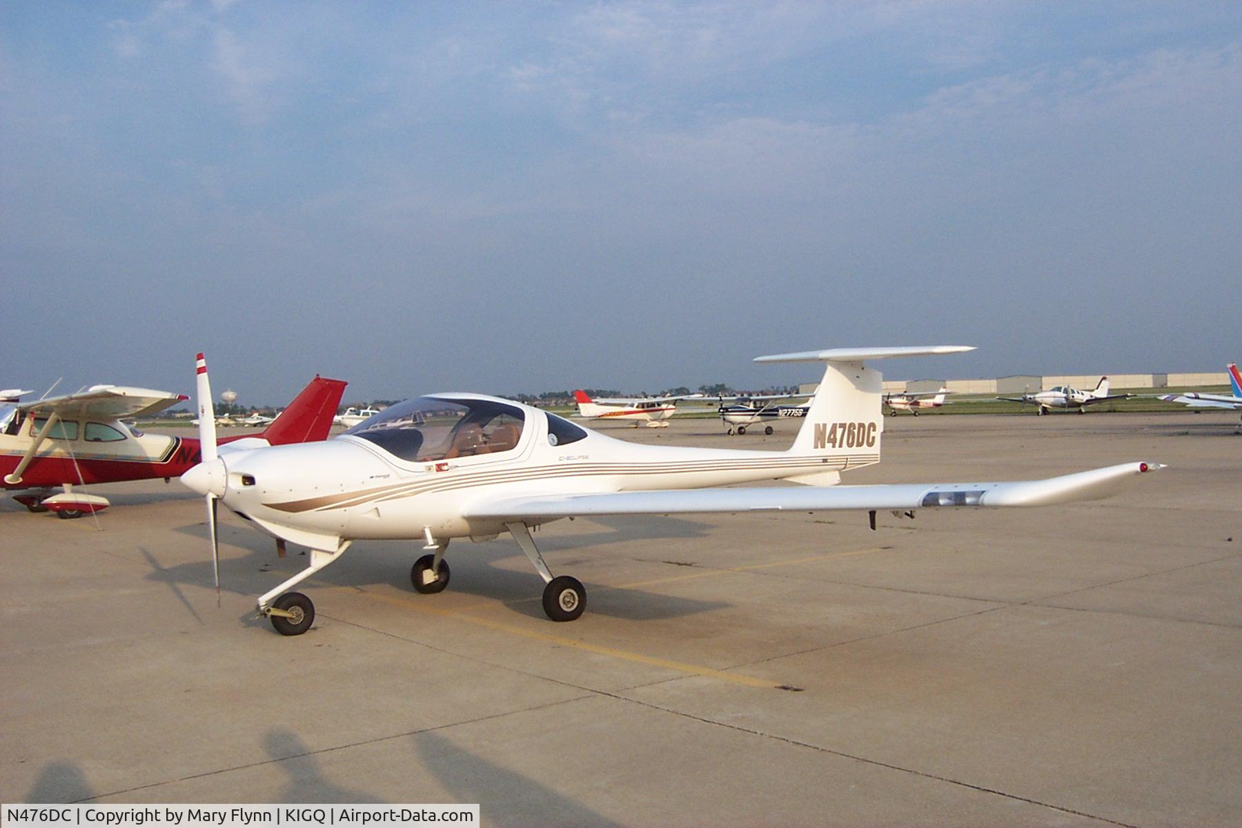 N476DC, 2004 Diamond DA-20C-1 Eclipse C/N C0276, The Diamond at Lansing Municipal Airport in Lansing, Illinois