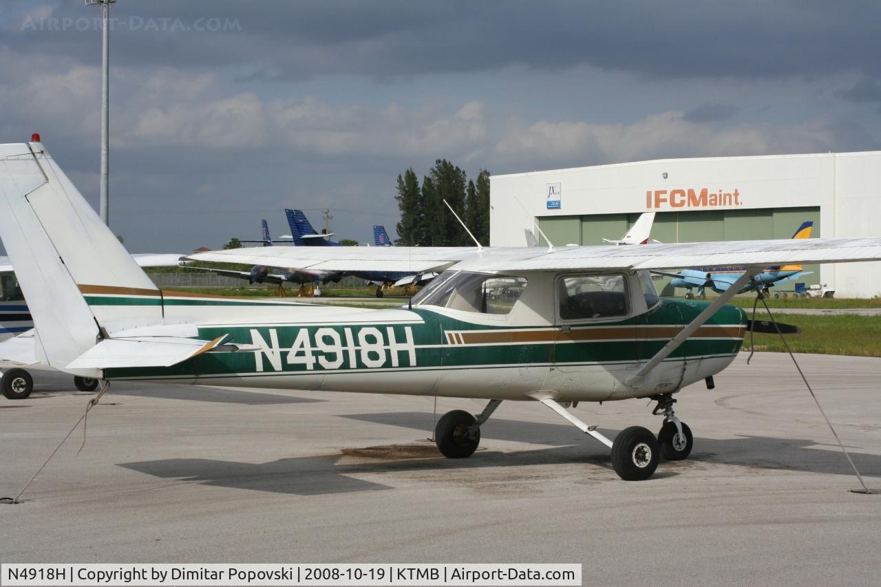 N4918H, 1979 Cessna 152 C/N 15284020, /
