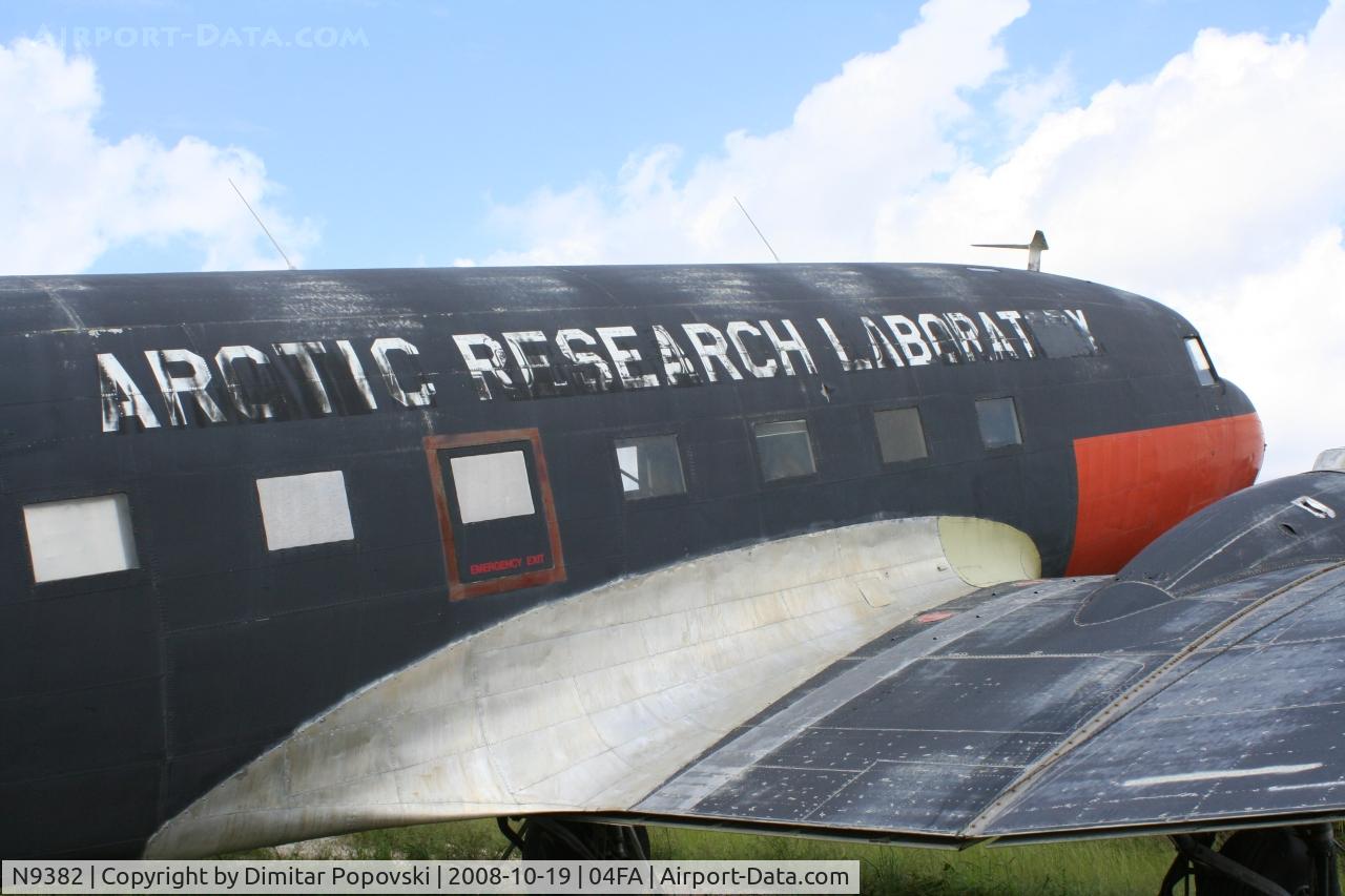N9382, Douglas DC3C C/N 12331, /