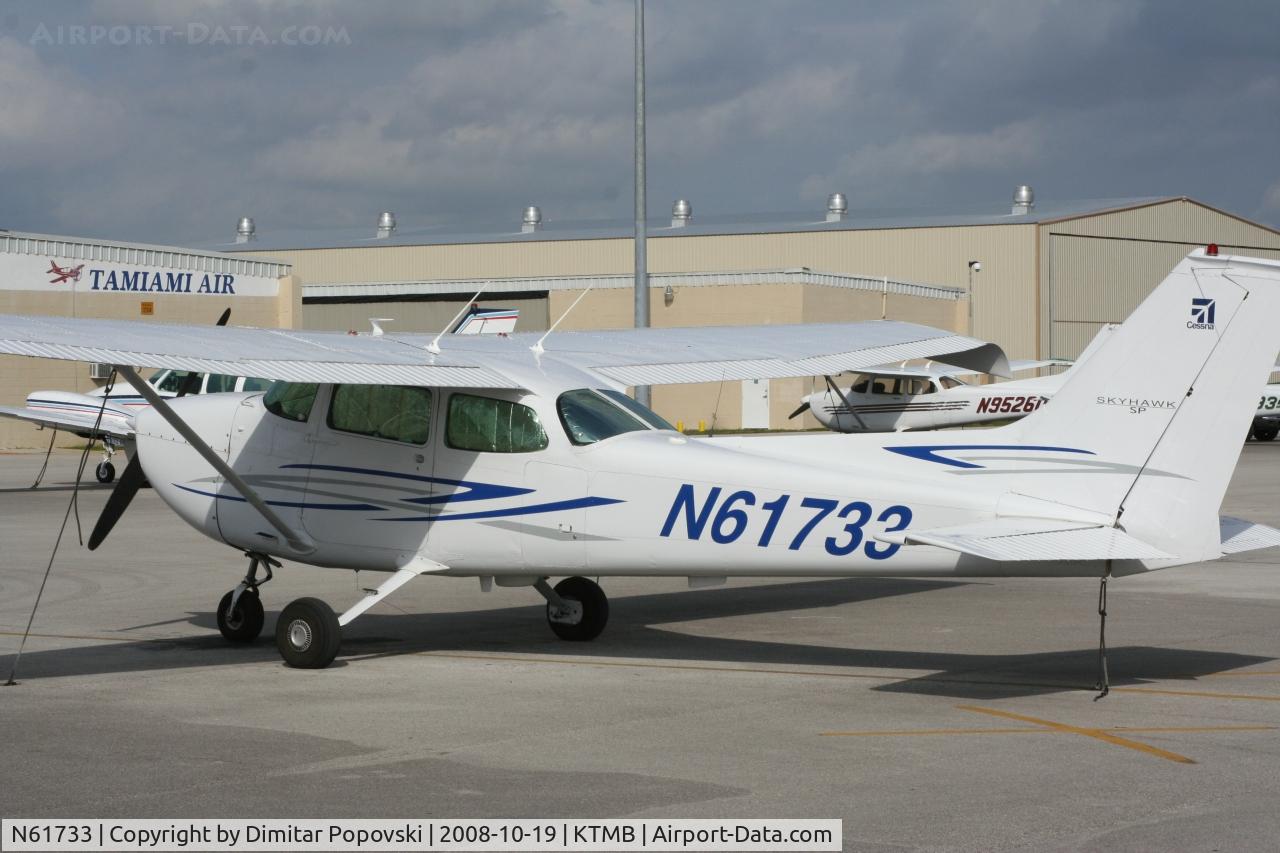 N61733, 1975 Cessna 172M C/N 17264760, /
