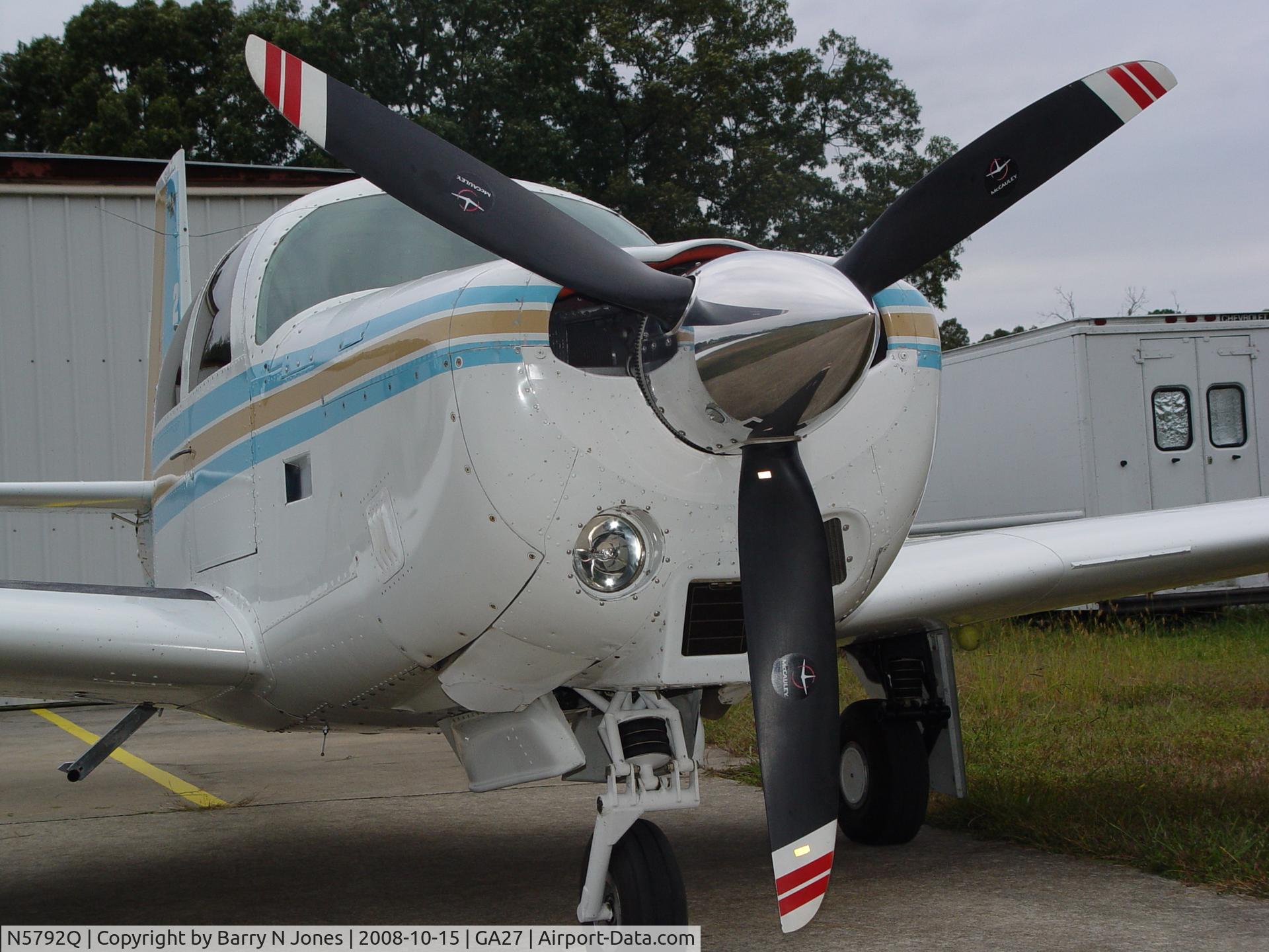 N5792Q, 1965 Mooney M20C Ranger C/N 3098, McCauley Three Blade with Polished Spinner