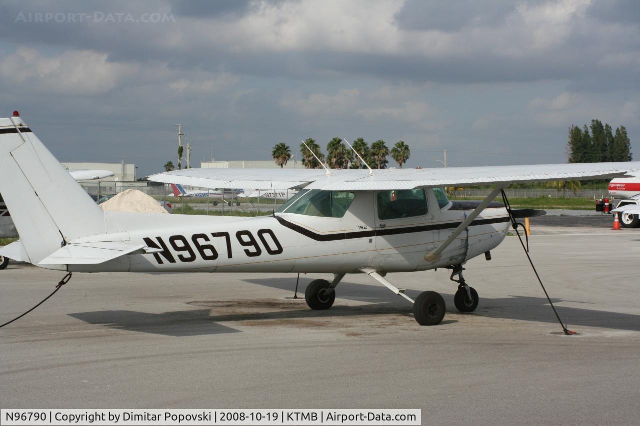 N96790, 1985 Cessna 152 C/N 15286022, /