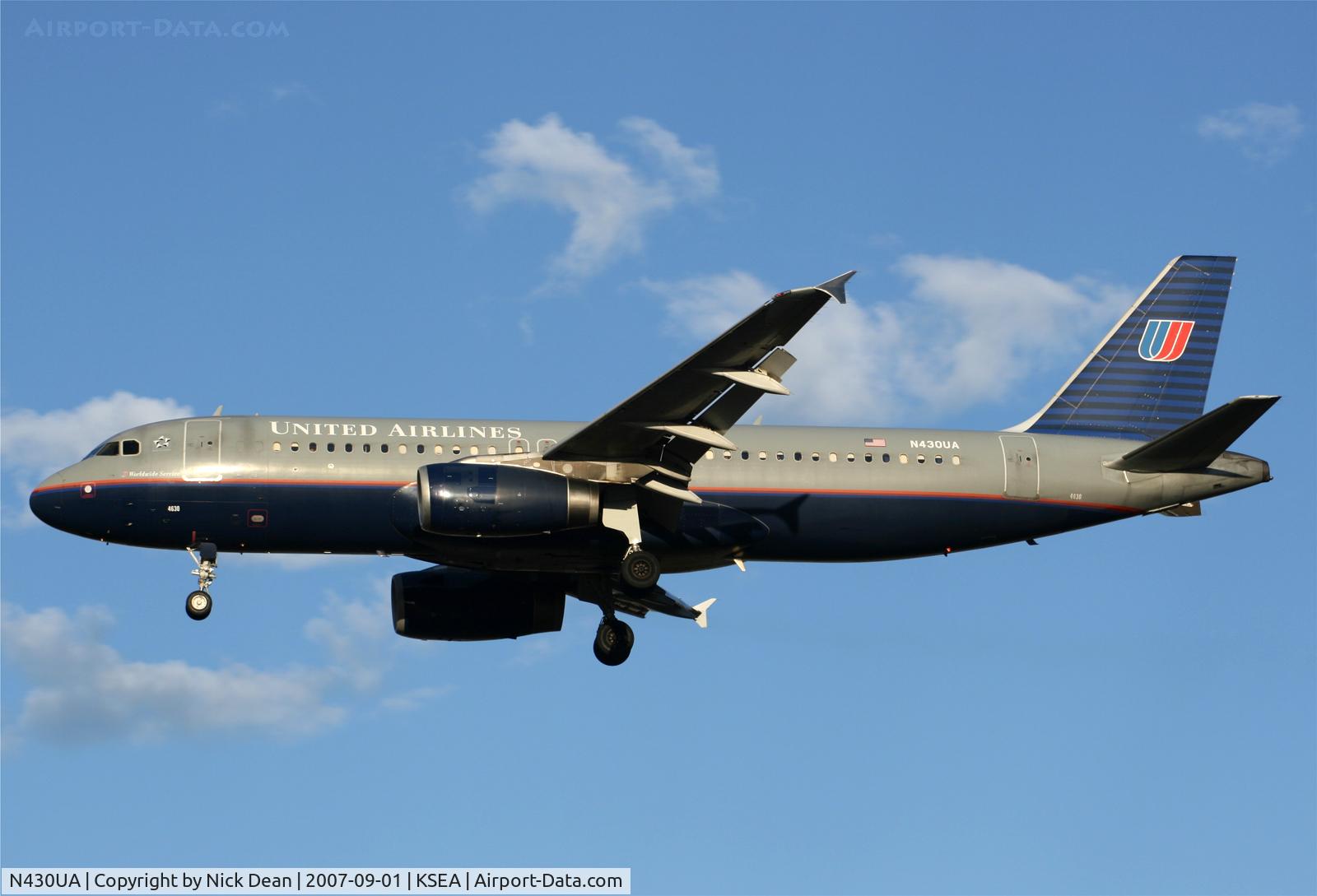 N430UA, 1996 Airbus A320-232 C/N 568, /