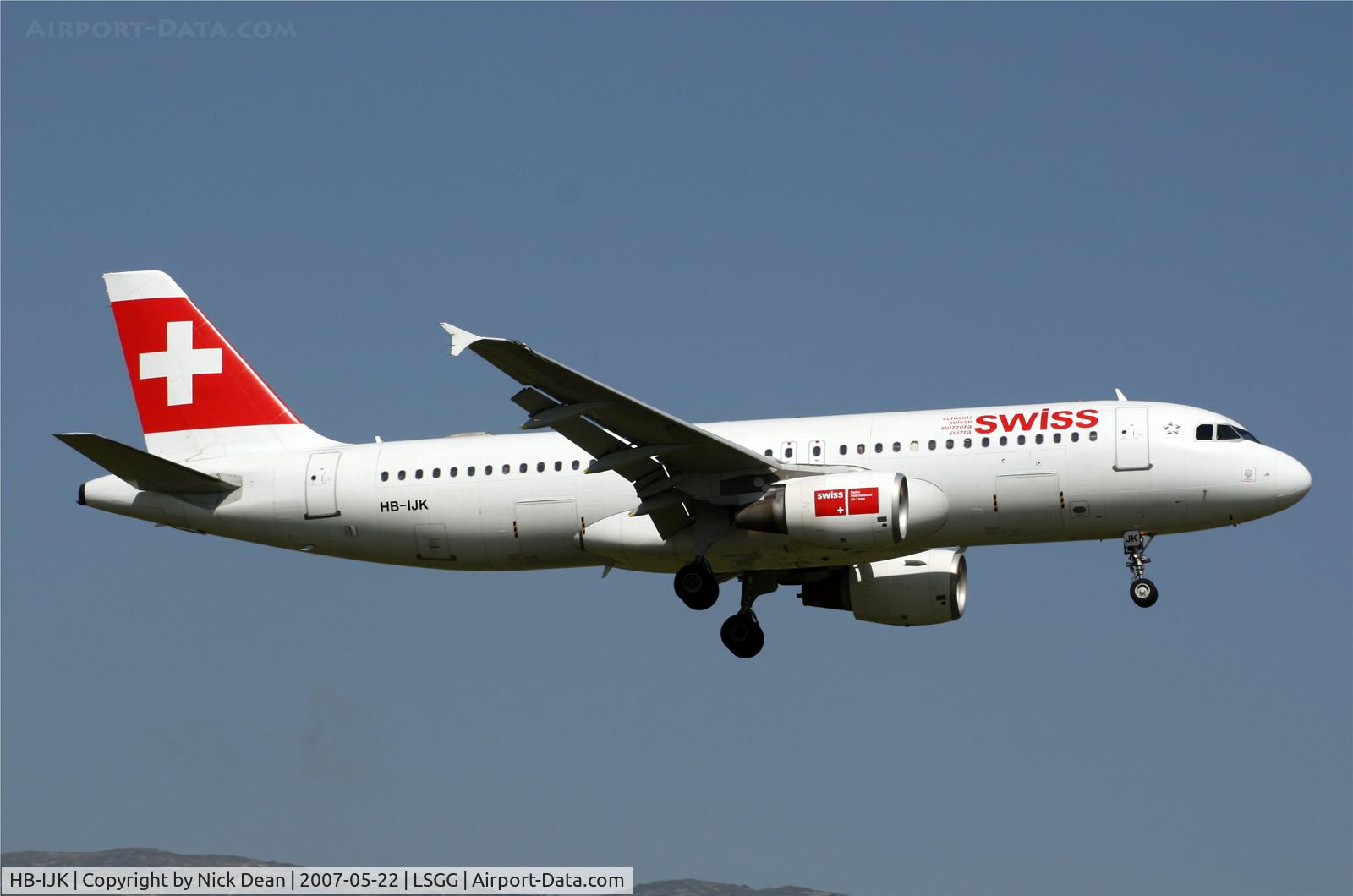 HB-IJK, 1996 Airbus A320-214 C/N 596, /