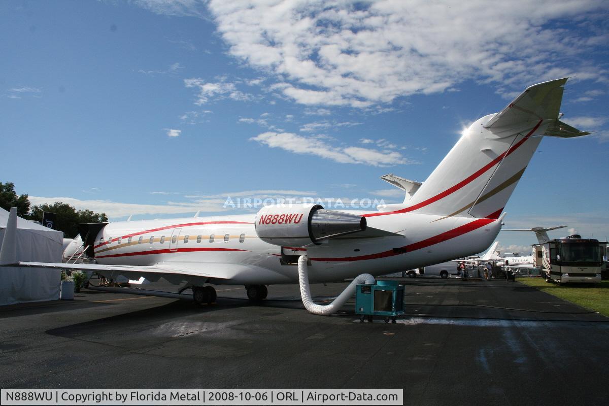 N888WU, 2001 Bombardier CRJ-200ER (CL-600-2B19) C/N 7481, Bombardier Challenger 850
