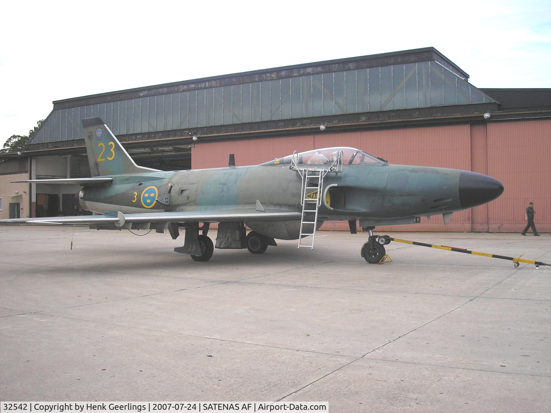 32542, 1959 Saab J32B Lansen C/N 32-542, SwAF Historic Flt - Satenas AFB  July 2007