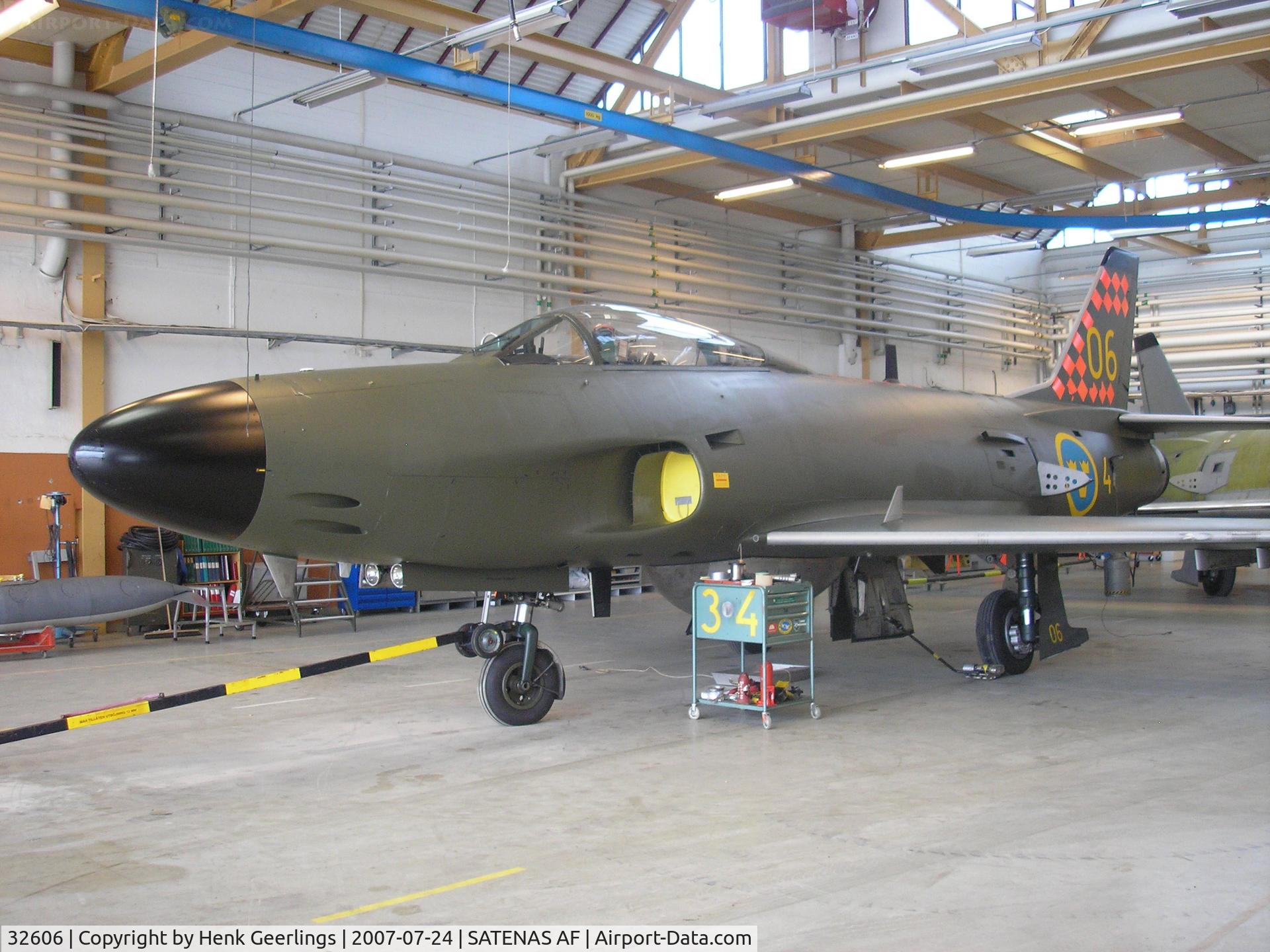 32606, 1953 Saab J32D Lansen C/N 32-606, SwAF Historic Flt - Satenas AFB  July 2007