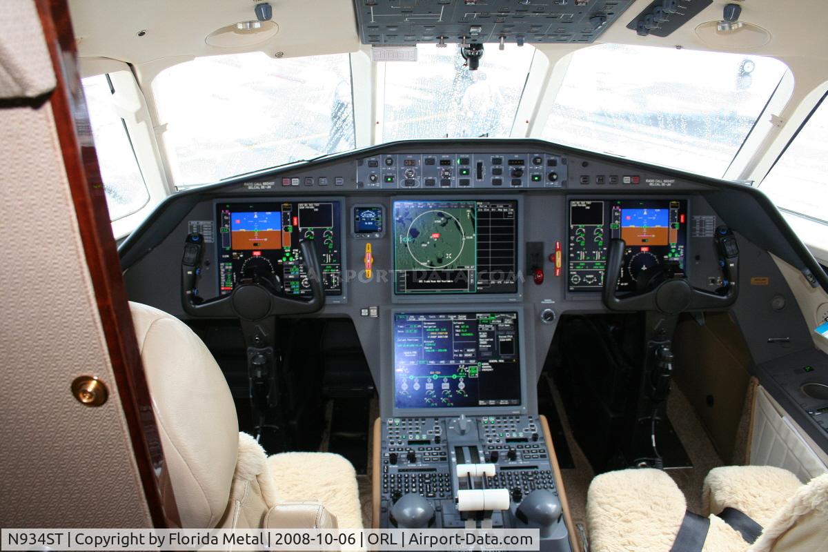 N934ST, 2005 Dassault FALCON 2000EX C/N 68, Falcon 2000EX at NBAA