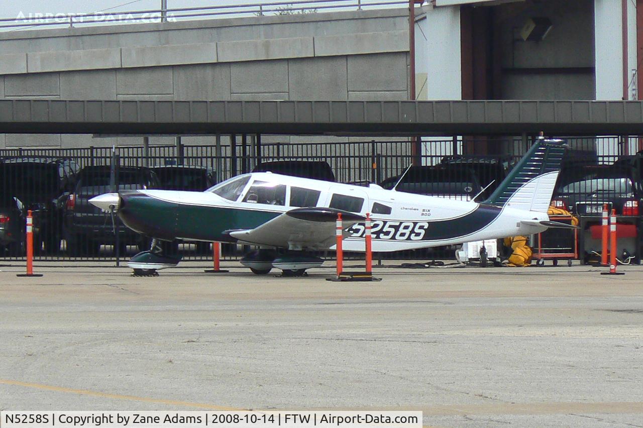 N5258S, 1970 Piper PA-32-300 Cherokee Six C/N 32-40955, At Meacham Field