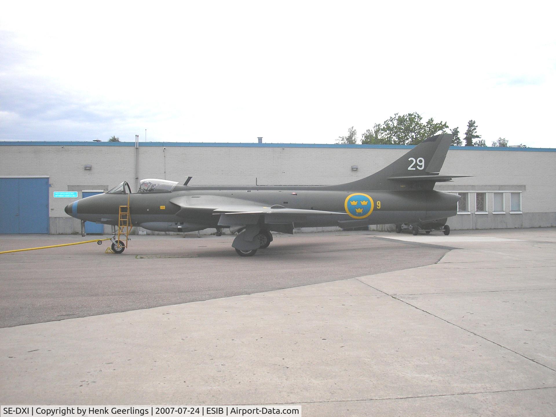 SE-DXI, Hawker Hunter F.58 C/N 41H/697440, SwAF Historic Flt - Satenas AFB  July 2007