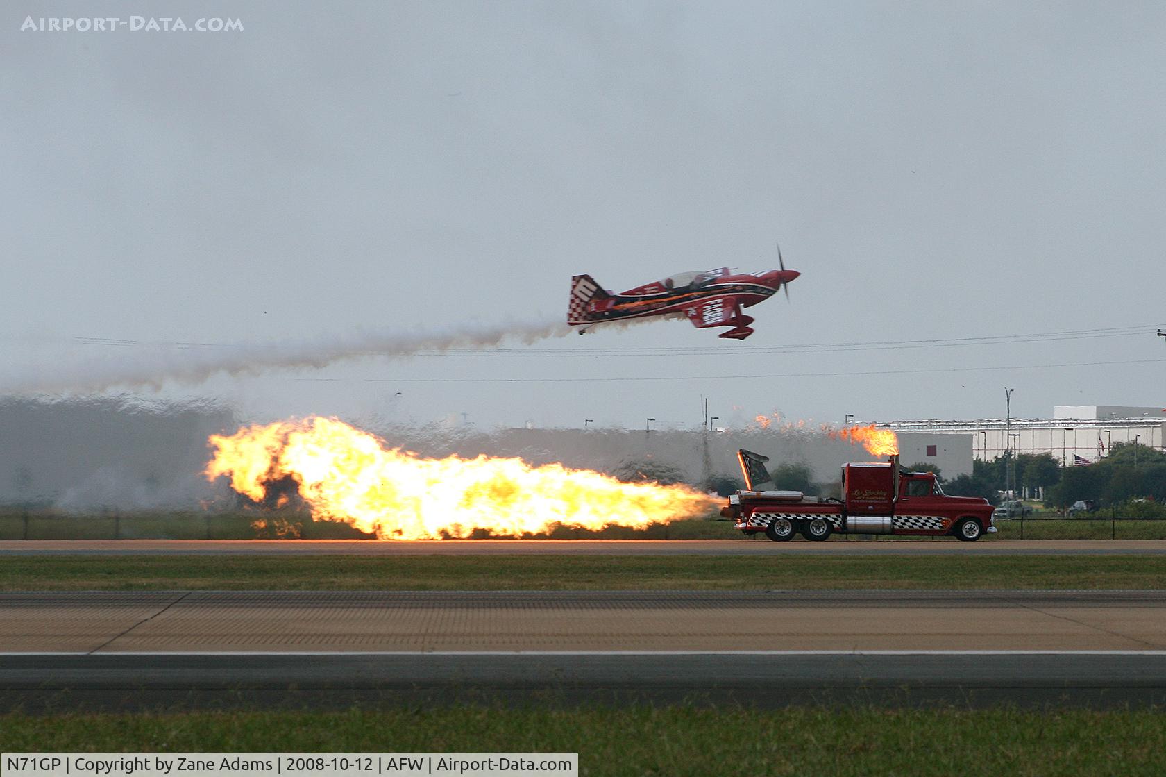 N71GP, 2007 MX Aircraft MX2 C/N 5, Greg Poe preparing to race Shockwave