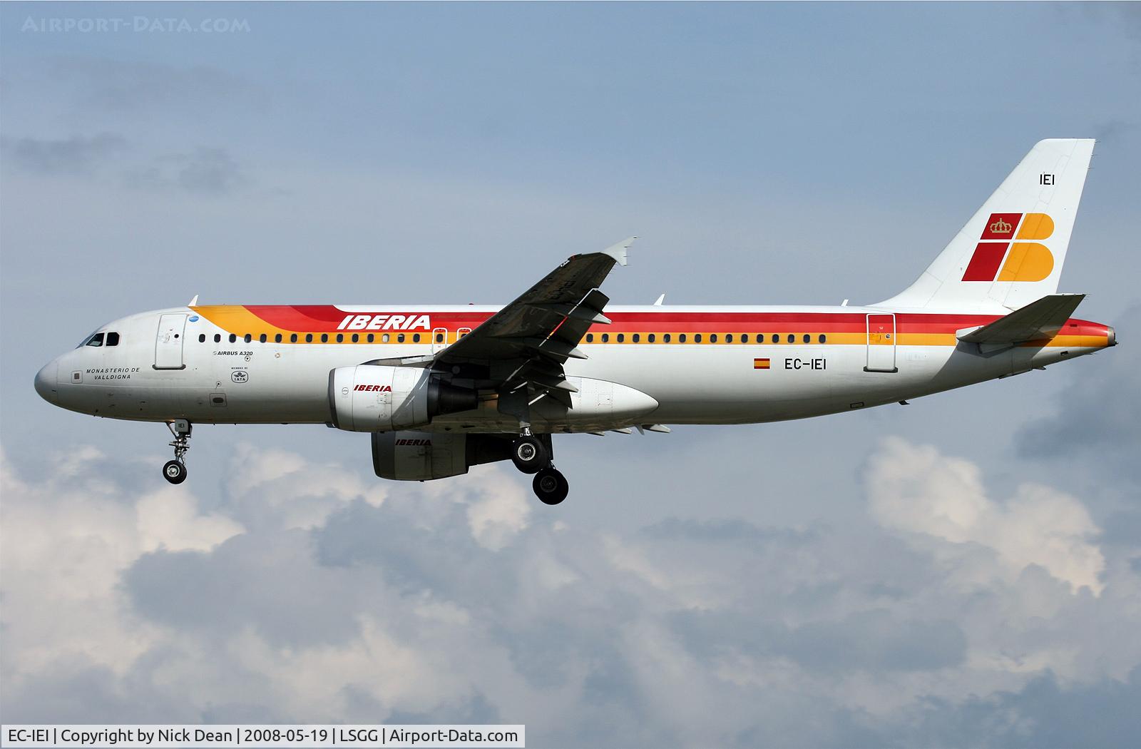 EC-IEI, 2001 Airbus A320-214 C/N 1694, /